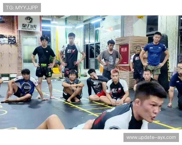 UFC力量训练进入极限阶段：突破极限，成就拳台传奇