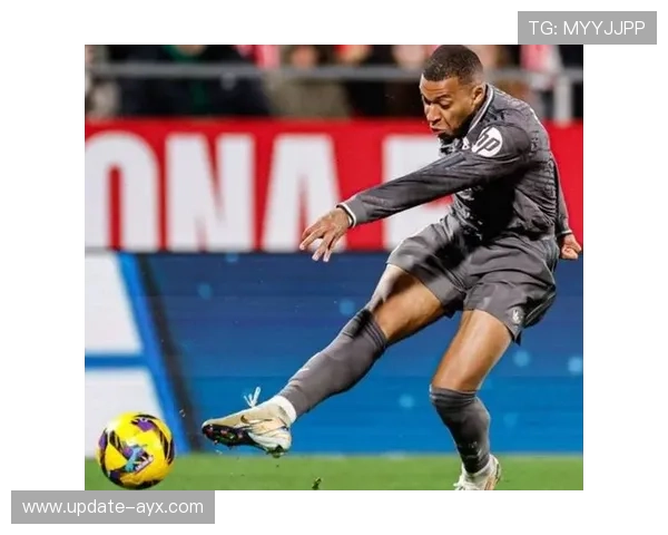 姆巴佩高速冲刺完成单刀破门,巴黎压制到底 姆巴佩高速冲刺完成单刀破门,巴黎压制到底